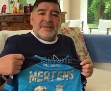 极速体育：马拉多纳祝贺梅尔滕斯破纪录，为那不勒斯带来冠军吧